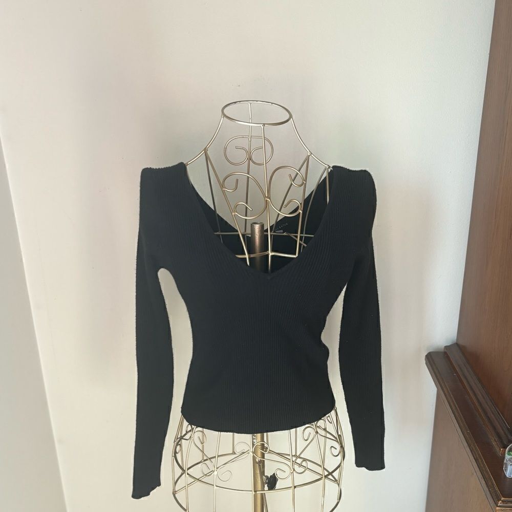 Kendall & Kylie Double V-Neck Ribbed Long Sleeve Top Small Black